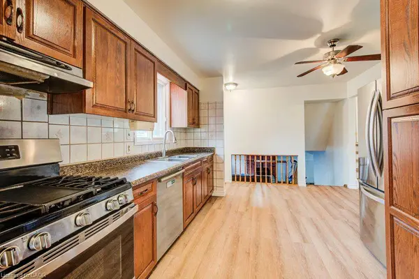 143 Sunrise Place, Kitchener, ON N2B 3S8