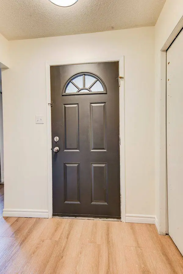 143 Sunrise PL, Kitchener, ON N2B 3S8
