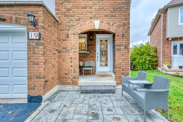 19 Horned Owl DR, Brampton, ON L6R 1C6