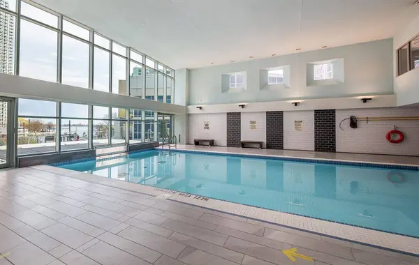 208 Queens Quay W #1213, Toronto C01, ON M5J 2Y5