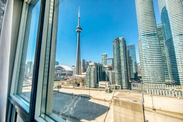 208 Queens Quay W #1213, Toronto C01, ON M5J 2Y5