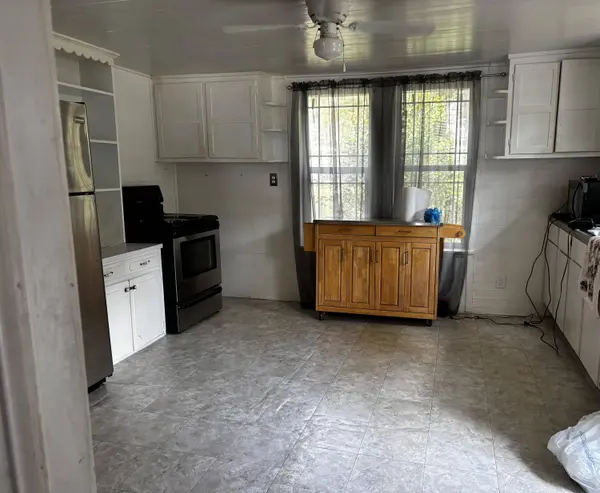 539 Bay AVE, Defuniak Springs, FL 32435