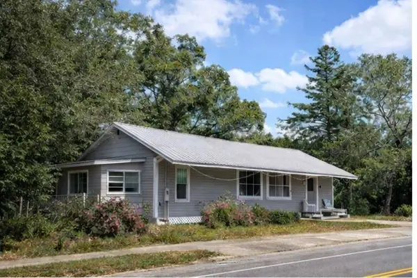 539 Bay AVE, Defuniak Springs, FL 32435