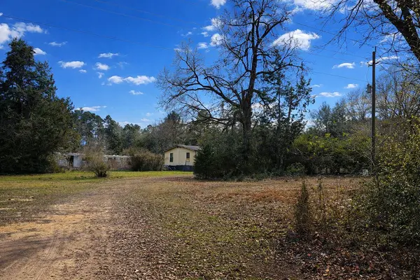 10128 State Highway 20, Ponce De Leon, FL 32455