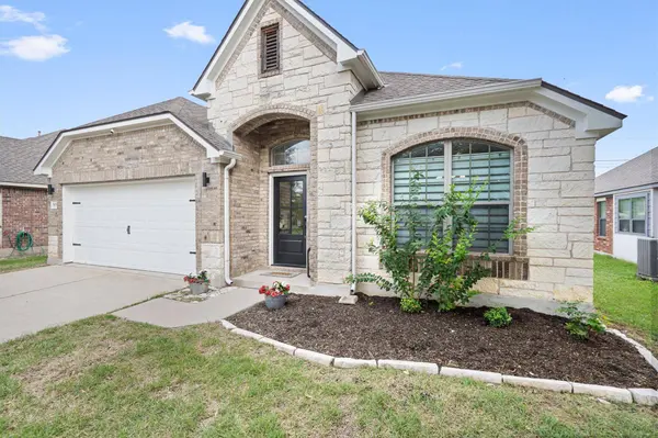 505 Bluehaw DR, Georgetown, TX 78628