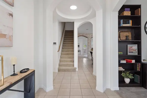 505 Bluehaw DR, Georgetown, TX 78628