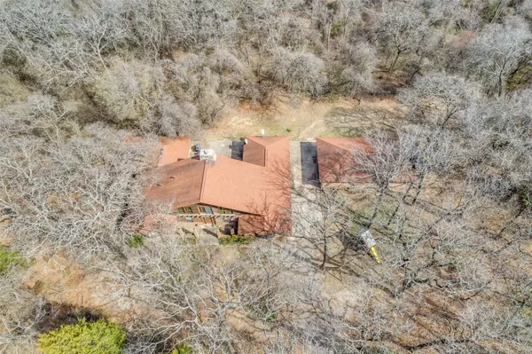 408 Pecan CT, Alvarado, TX 76009