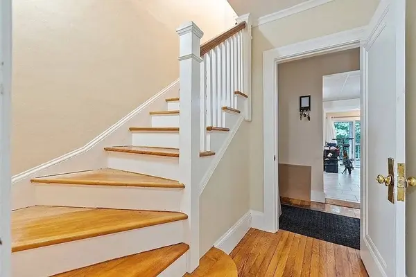 29-31 Rockrimmon Rd #1R, Worcester, MA 01602