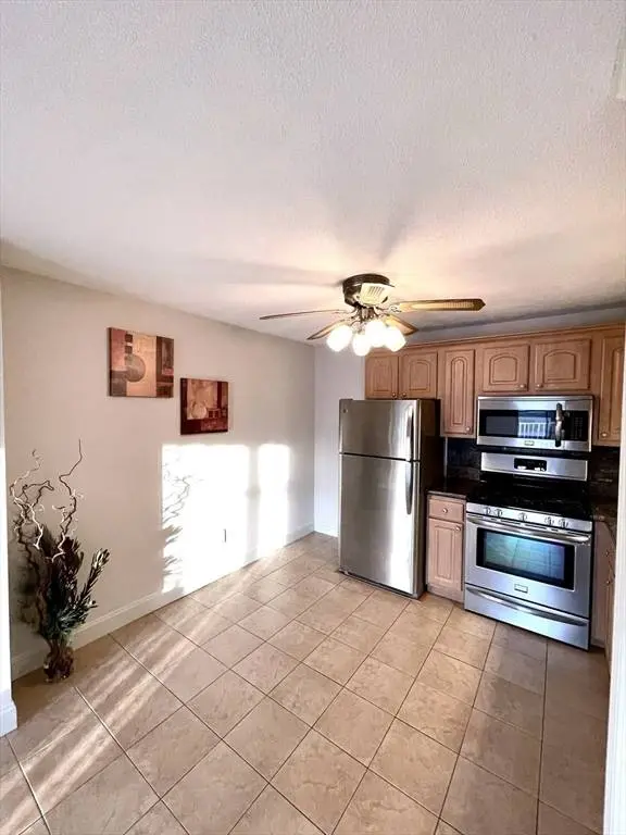 8 Kenmar Dr #58, Billerica, MA 01821