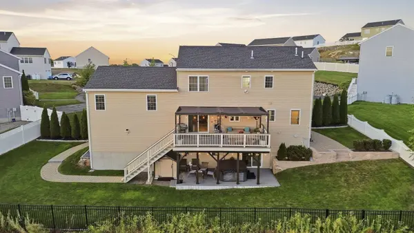 1 Tsitsinos Dr, Peabody, MA 01906