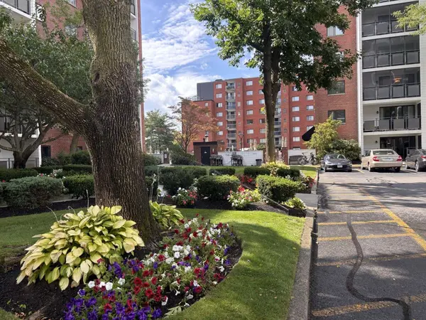 12 Ninth St #801, Medford, MA 02155