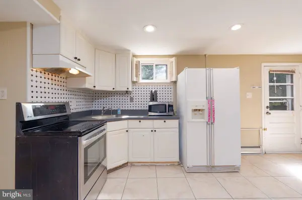 12512 CIRCLE, Rockville, MD 20850