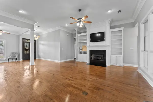36494 Page Dr, Denham Springs, LA 70706