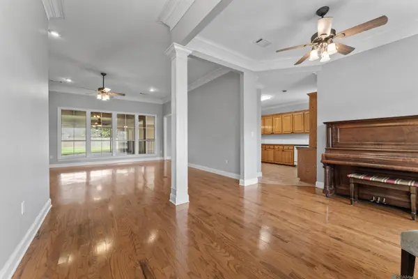 36494 Page Dr, Denham Springs, LA 70706