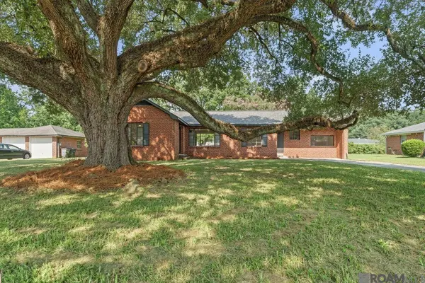 1095 Waverly Dr