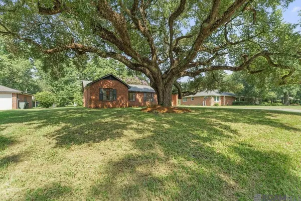 1095 Waverly Dr, Baton Rouge, LA 70806