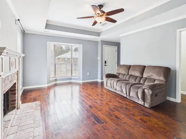 1058 Bullrush Dr, Baton Rouge, LA 70810