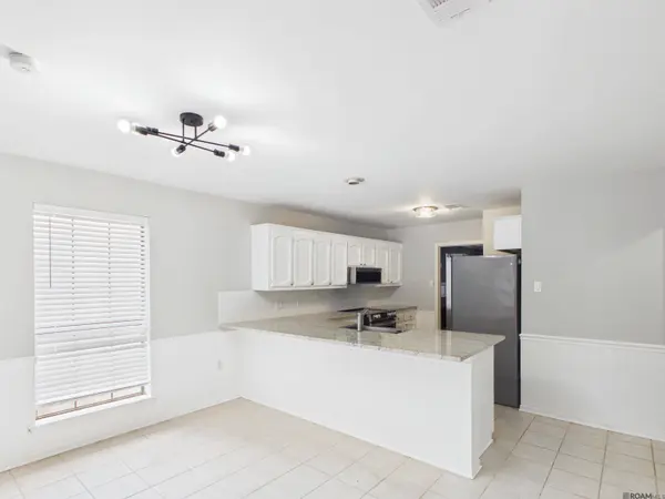 1058 Bullrush Dr, Baton Rouge, LA 70810