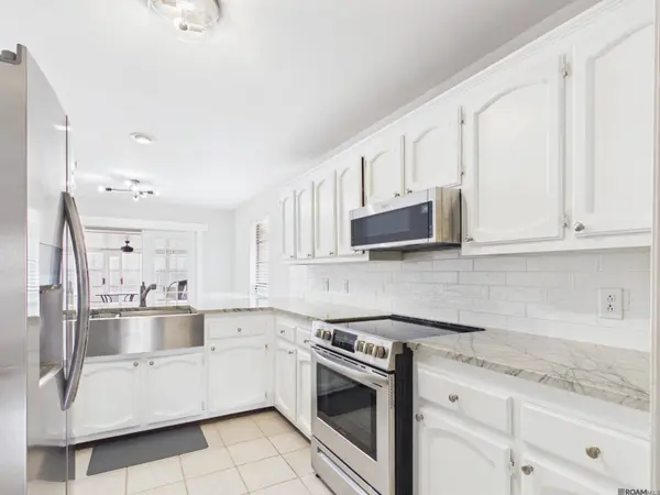 1058 Bullrush Dr, Baton Rouge, LA 70810