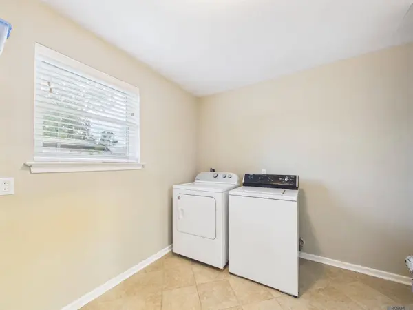 670 Burgin Ave, Baton Rouge, LA 70808