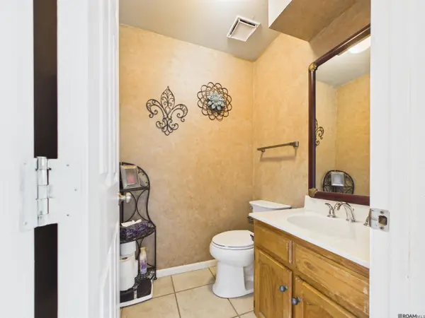 9909 Jefferson Hwy, Baton Rouge, LA 70809