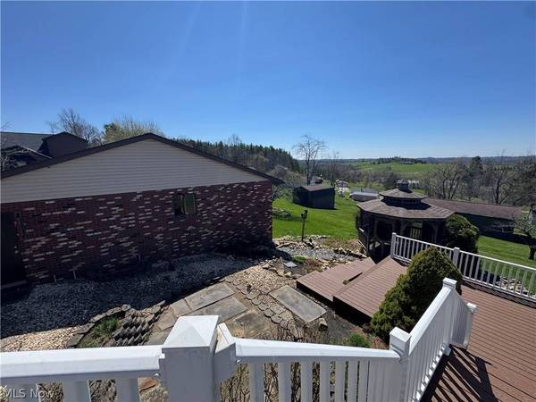 52250 Negus Hill Rd RD, Dillonvale, OH 43935