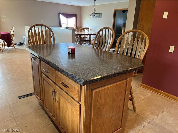54837 High Ridge RD, Bellaire, OH 43906