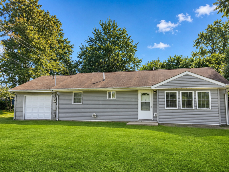 152 Hutchinson Dr, St Clairsville, OH 43950-1150