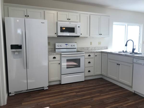 149 N Sugar St, St Clairsville, OH 43950-1332