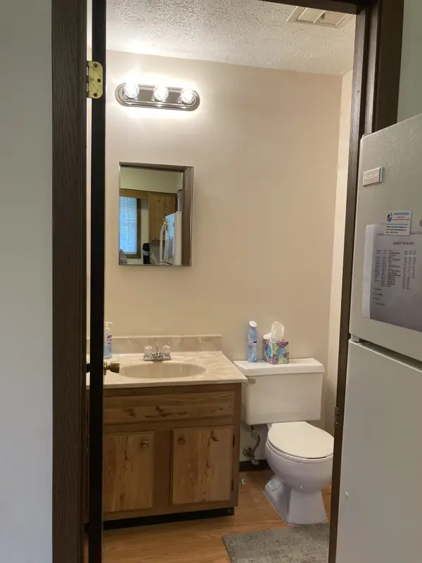 507 Trabar Dr #4, St Clairsville, OH 43950-1037