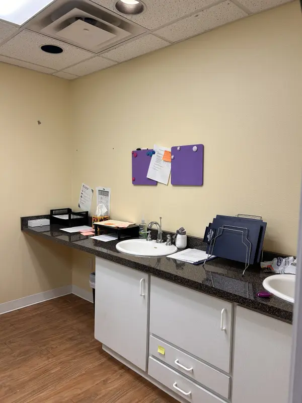 252 W Main St #E, St Clairsville, OH 43950-1034