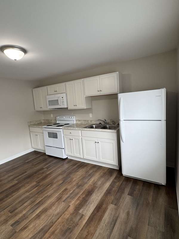 2401 Charles St #2, Wellsburg, WV 26070-1052