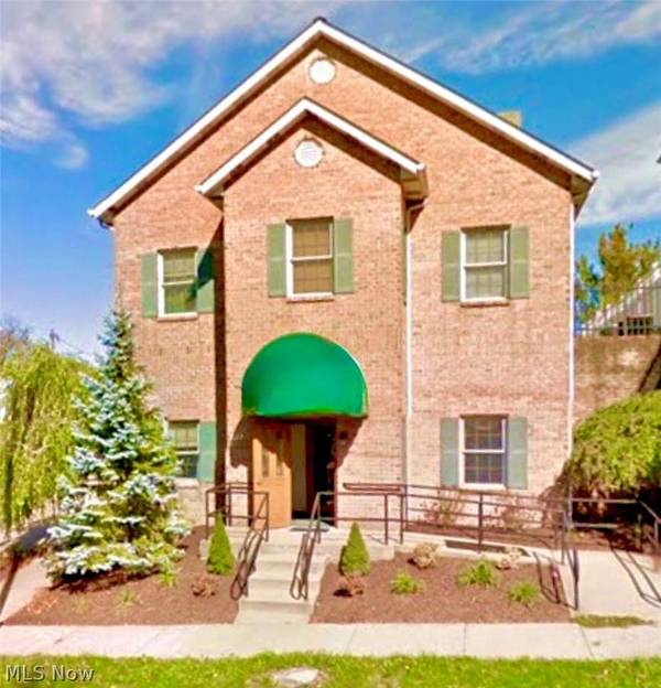 187 W Main ST