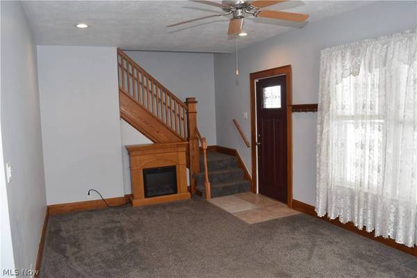 196 Maple AVE, St Clairsville, OH 43950