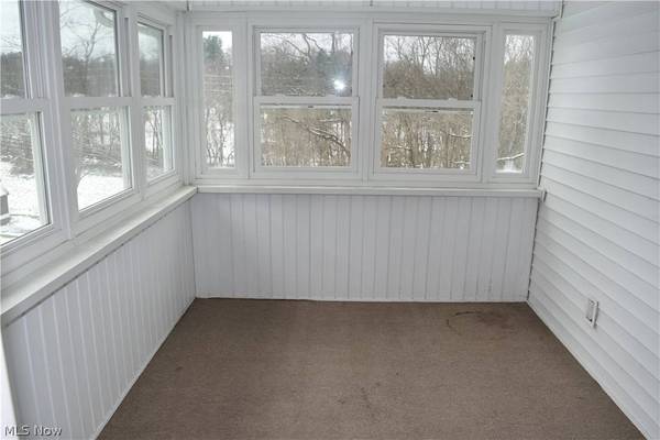 196 Maple AVE, St Clairsville, OH 43950