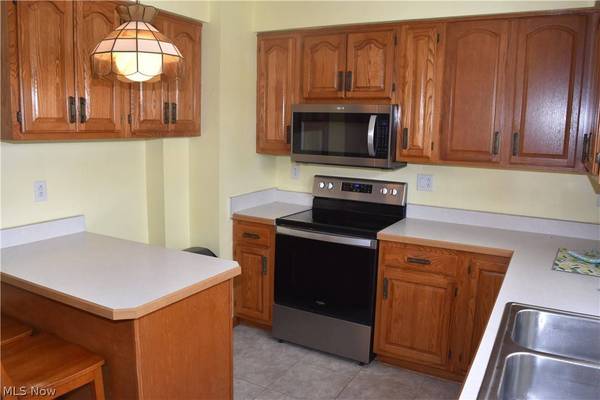196 Maple AVE, St Clairsville, OH 43950