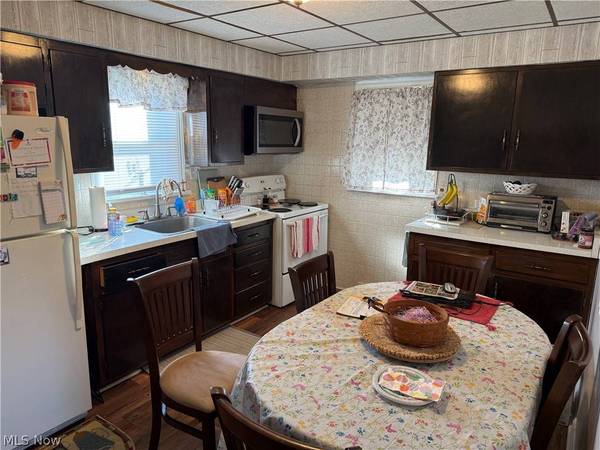 442 W 44th ST, Shadyside, OH 43947