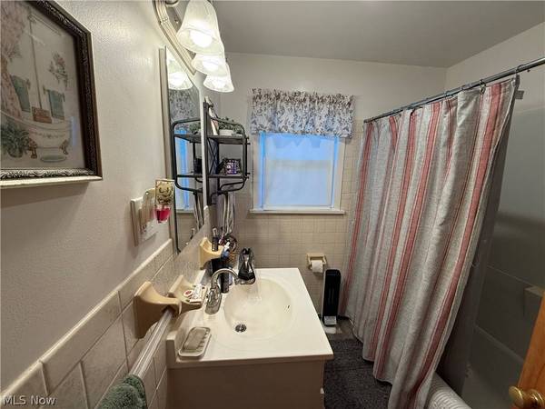 442 W 44th ST, Shadyside, OH 43947
