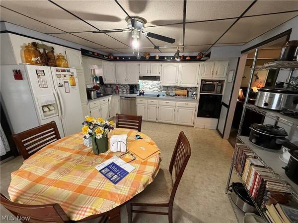 147 Newell AVE, St Clairsville, OH 43950