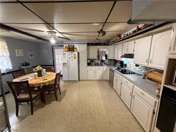 147 Newell AVE, St Clairsville, OH 43950