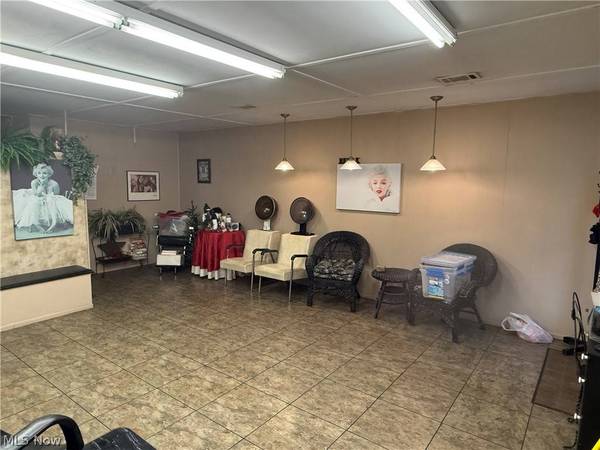 1300 A N 7th ST, Martins Ferry, OH 43935