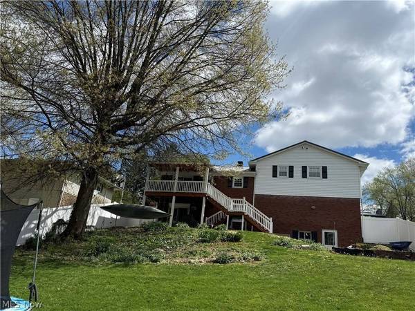 104 Orchard DR, St Clairsville, OH 43950