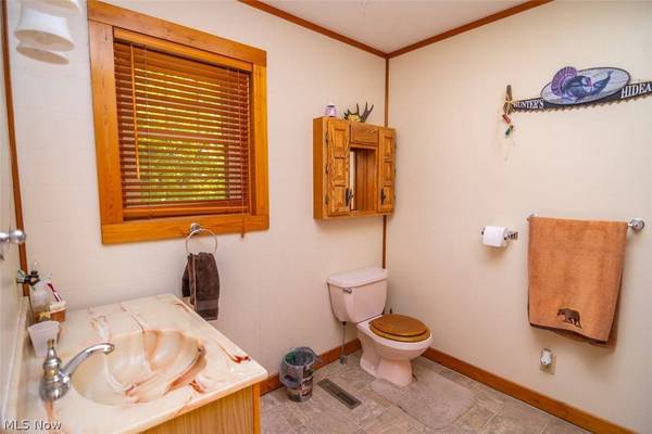 61229 Crozier Ridge RD, Bellaire, OH 43906
