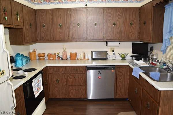 132 N Sugar ST, St Clairsville, OH 43950