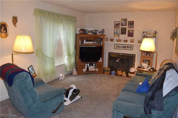 132 N Sugar ST, St Clairsville, OH 43950