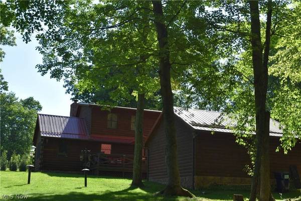 205 Stratton LN, Flushing, OH 43977
