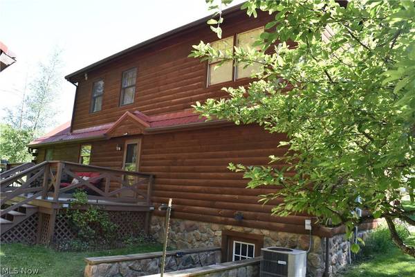 205 Stratton LN, Flushing, OH 43977
