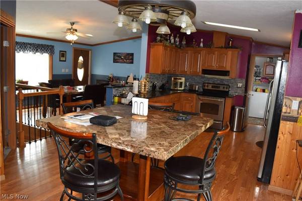 54121 Ash ALY, Neffs, OH 43940