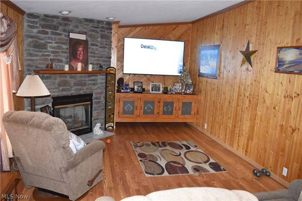 54121 Ash ALY, Neffs, OH 43940