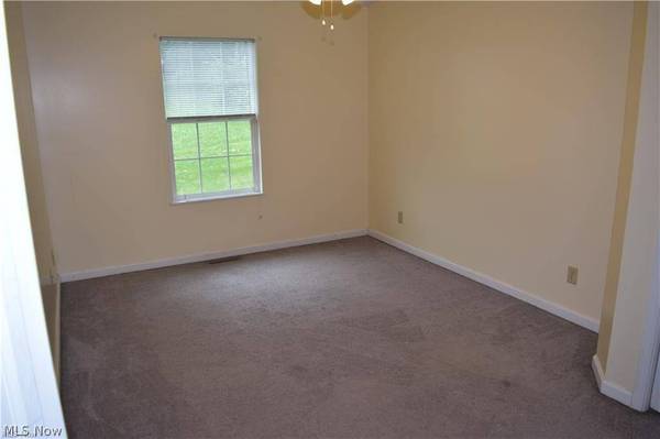 3595 & 3597 W 36th ST, Shadyside, OH 43947